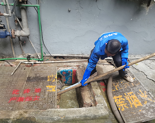 莲湖清掏化粪池